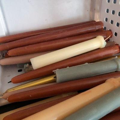 D28: Lot of Tall Candles