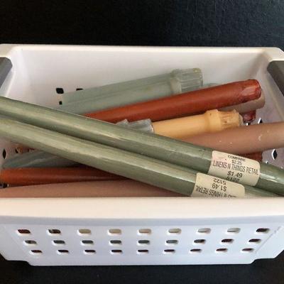 D28: Lot of Tall Candles