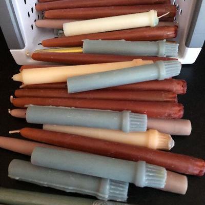 D28: Lot of Tall Candles
