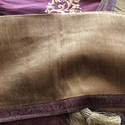 D31: Table Runner and More