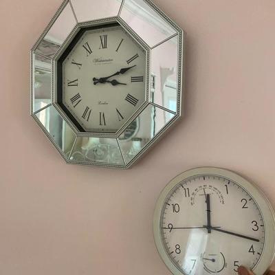 Lot # 640 Pair of Wall Clocks 