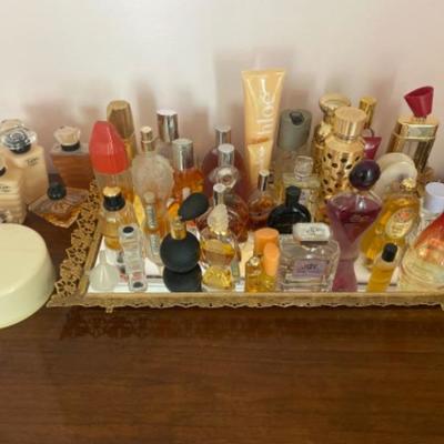Lot # 641 Lot of Vintage Perfumes