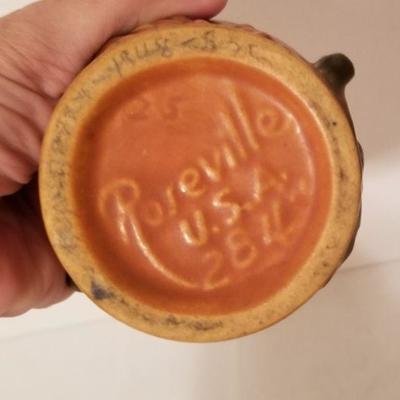 Lot #104  ROSEVILLE Bushberry Vase - 1941