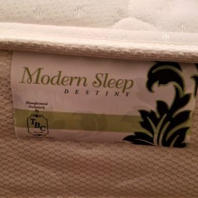 Lot #107  Nice clean Double/Full bed with luxury mattress, headboard, and bedding