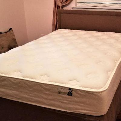Lot #107  Nice clean Double/Full bed with luxury mattress, headboard, and bedding