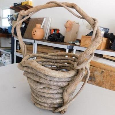 Large Vine Twist Hand Made Basket 16