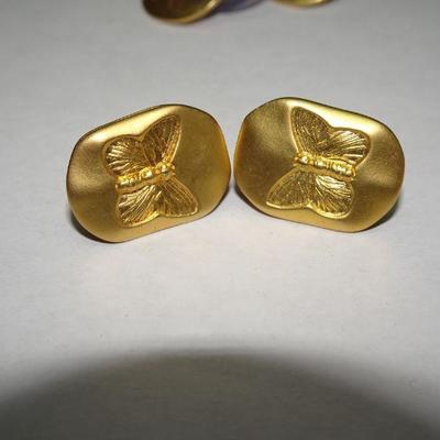 NWT Liz Claiborne Bracelet & Earrings (2) pairs, Beach, seashells, Star Fish, Butterflies, Sea Horse 