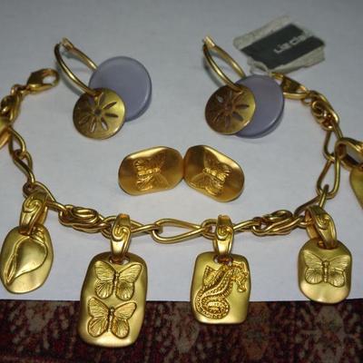 NWT Liz Claiborne Bracelet & Earrings (2) pairs, Beach, seashells, Star Fish, Butterflies, Sea Horse 