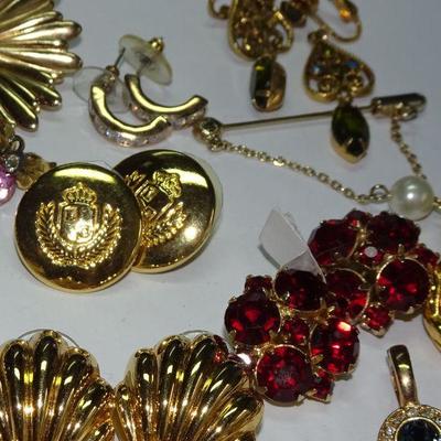 Gold Tone Jewelry Lot, All Wearable, Earrings, Pins, Brooch, Pendants