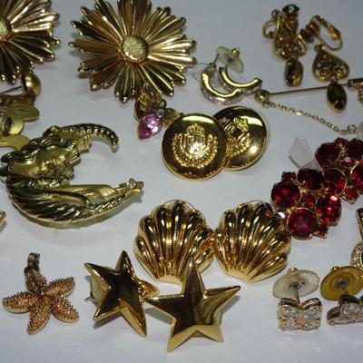 Gold Tone Jewelry Lot, All Wearable, Earrings, Pins, Brooch, Pendants