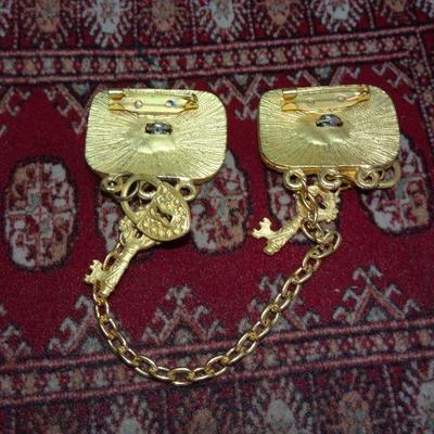 Really Cool Sweater Pin, Elephants, Key & Lock