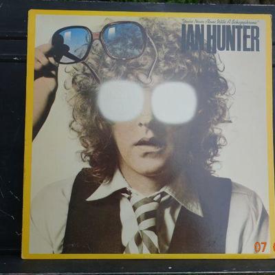 Ian Hunter ~ You're Never Alone With A Schizophrenic 