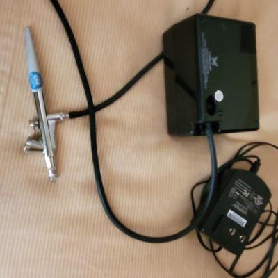 B2-10 LUMINESS Air Premium Cosmetic Airbrush System 