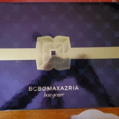 B2-15 BCBG Maxazria Perfume Box Set