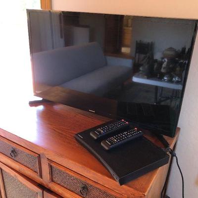 Samsung TV and DVD Player Set