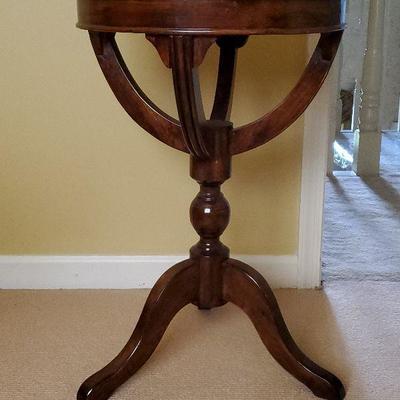 B3-3: Bedside Accent Table