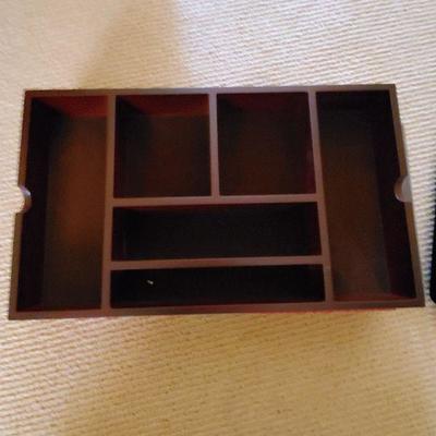 B3-8: Jewelry Storage