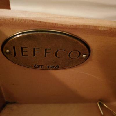 MB-1:  Stunning Jeffco 3 piece King Sized Master Bedroom Set