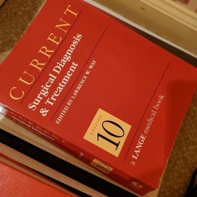 MB-13: Lot of medical books