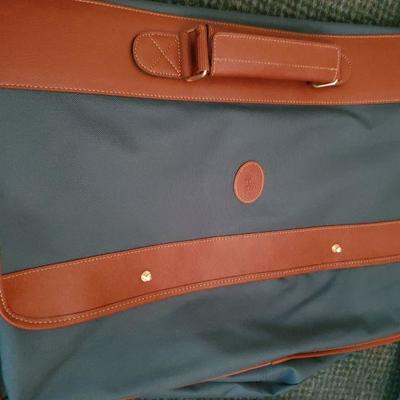 B1-9: Polo Traveler's Luggage Set w/ Grooming Kit