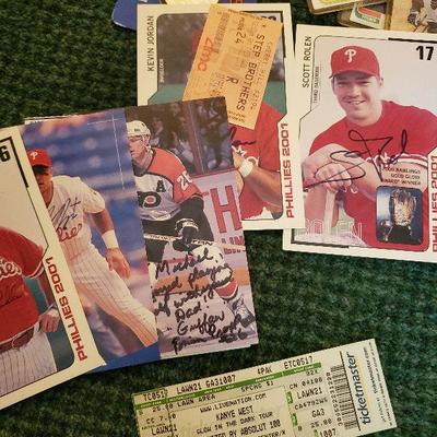 B1-15: Sports Lot Autographs Scott Rolen Frank Wycheck Paul Konerko +