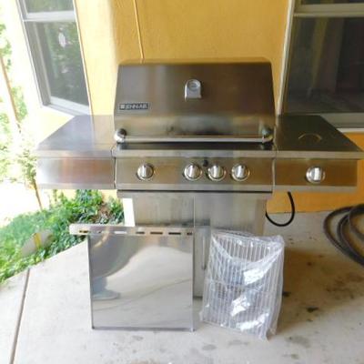 Jenn-Air Gas Outdoor Grill with Side Burner