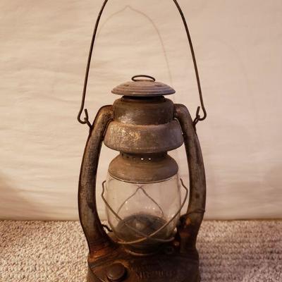 Lot 125: Vintage Emburyâ„¢ MFG. CO. Lantern 
