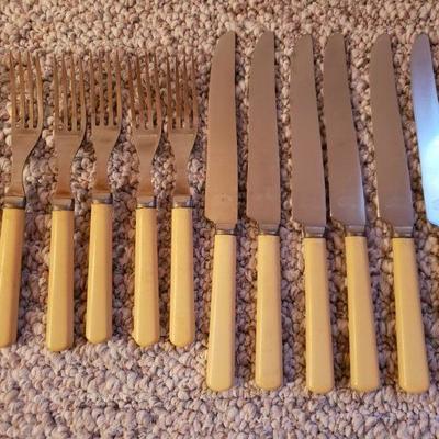 Lot 134: Vintage Lamson Goodnerâ„¢ Faux Ivory Forks & Knives