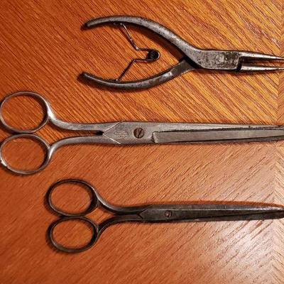 Lot 136: Scissors and Needle nose Pliers Lot