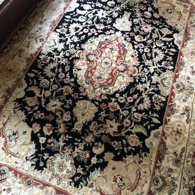 E5: 6' x 4'  Wool Rug