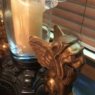 O19: Winged Lions with Candle