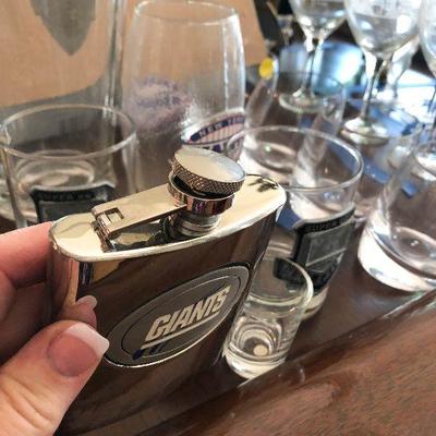 P8: New York Giants Barware