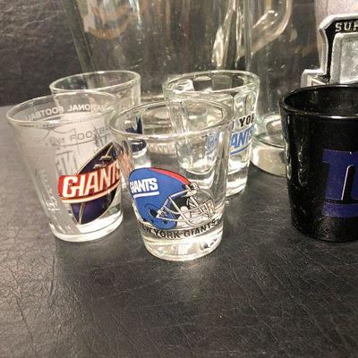 P8: New York Giants Barware