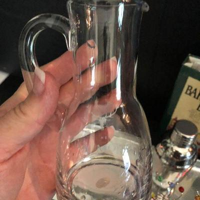 P25: Bar Service Lot