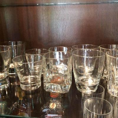 P27: Whiskey/Cocktail Glass Lot