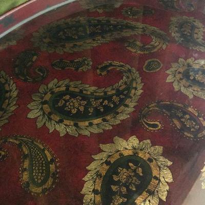P34: Paisley Design Dual Tray Table