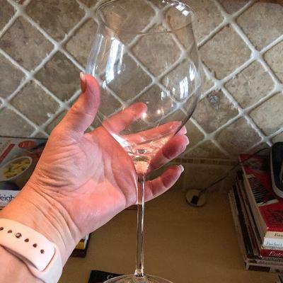 K48: 5 pieces of glass stemware