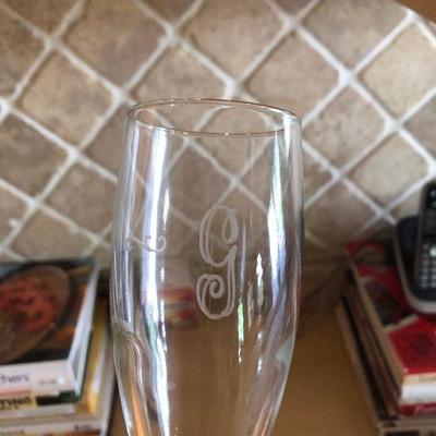 K48: 5 pieces of glass stemware