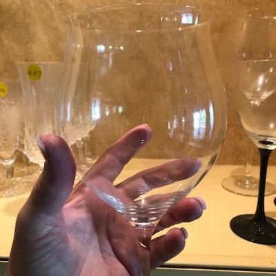 K48: 5 pieces of glass stemware