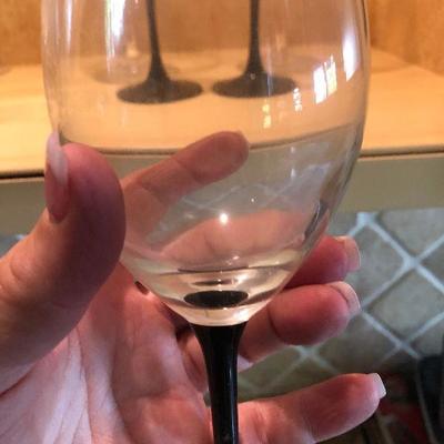 K48: 5 pieces of glass stemware