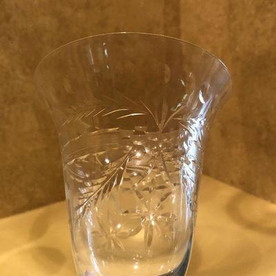 K49: Lot of crystal stemware