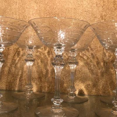 K49: Lot of crystal stemware