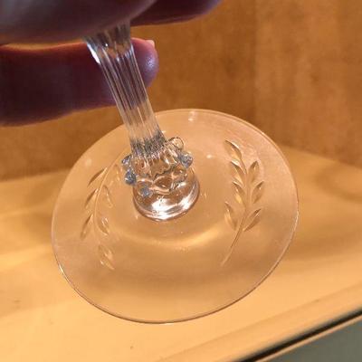 K49: Lot of crystal stemware