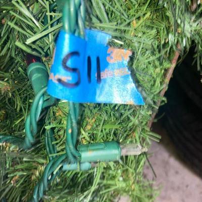 Lot S11: Christmas wreath 42"