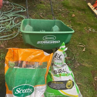 Lot S31:  Seeder / Spreader and fertilizer