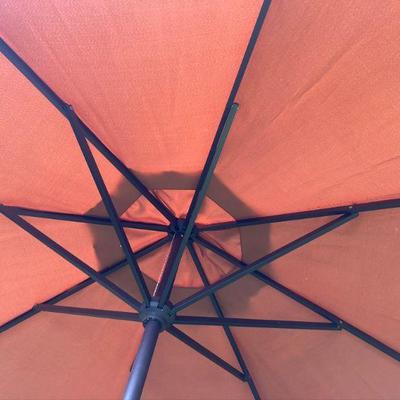 Lot S5: Pair of Matching 9' Patio Umbrellas
