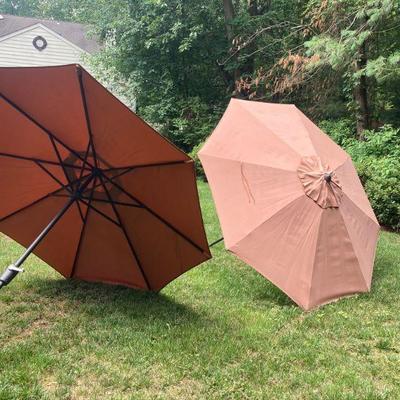 Lot S5: Pair of Matching 9' Patio Umbrellas