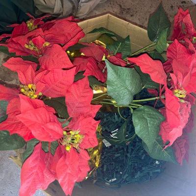 Lot S9: Misc. Christmas dÃ©cor/lights