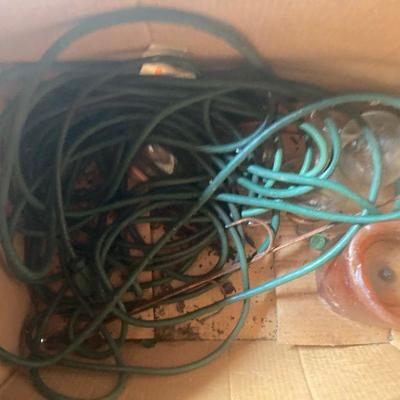 Lot S9: Misc. Christmas dÃ©cor/lights