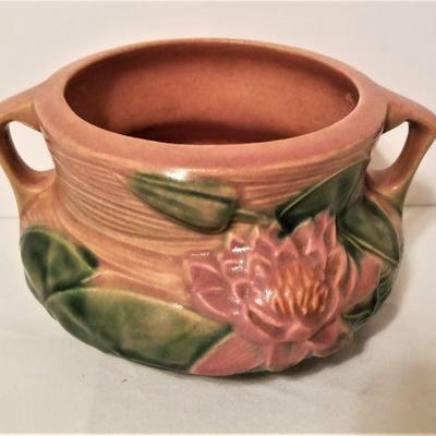 Lot #108  ROSEVILLE Waterlily Vase - 1943